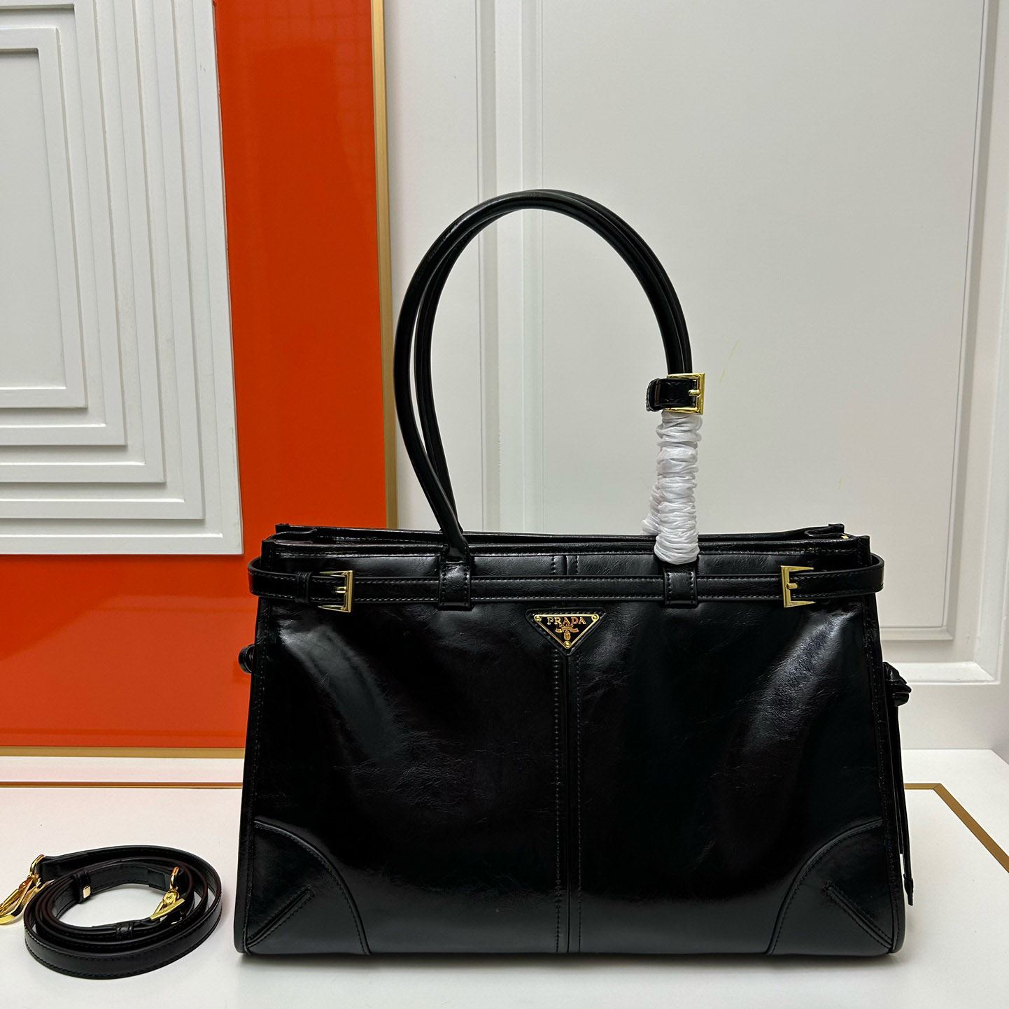 Pra*a top handle bags
